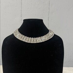 NWOT Dazzling Silver Rhinestone Necklace